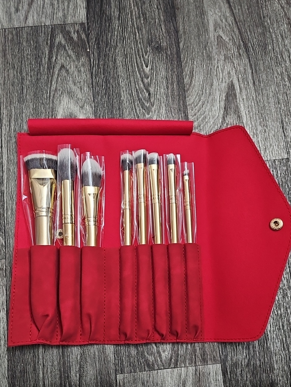 Luxie Red Makeup Brush Set